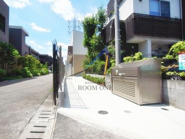 その他共有部分　敷地内ゴミ置き場です。