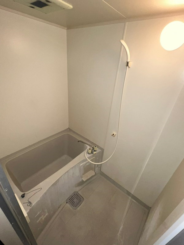 バス・シャワールーム　ゆったり過ごせるお風呂です