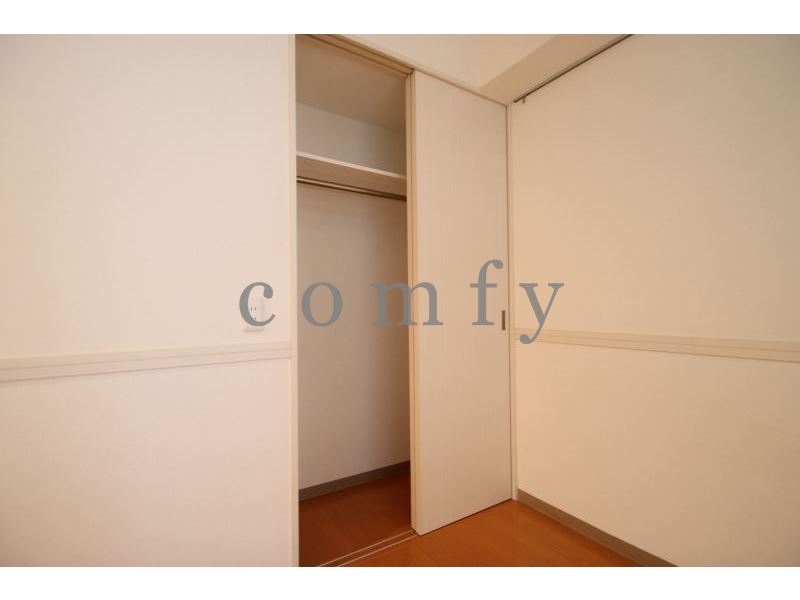 収納　デッドスペースを作らないスライド式扉のクローゼット