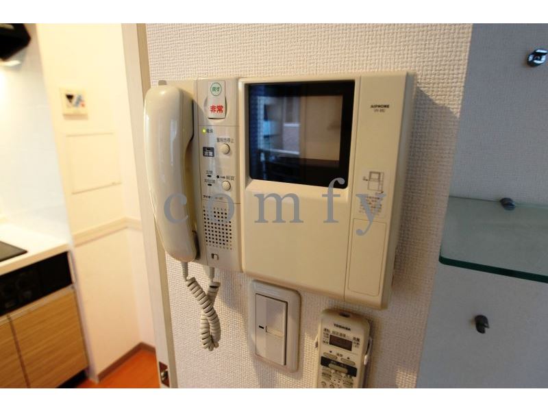 セキュリティ　安心のモニター付きインターホン