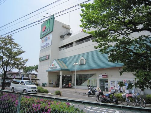 スーパー　マルエツ蕨店（スーパー）まで682m