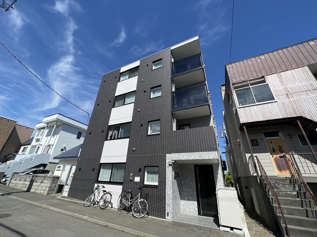 建物外観　ネット無料、エアコン完備です♪充実した設備です♪