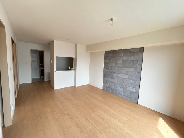 居室・リビング　別号室の画像です。ご参考下さい