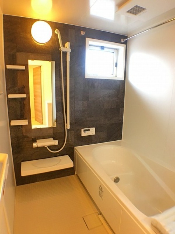 バス・シャワールーム　図面と現状に相違がある場合には現状を優先