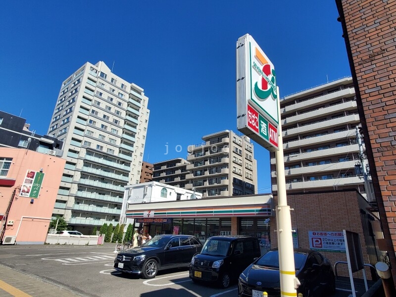 コンビニ　セブンイレブン札幌円山裏参道店（コンビニ）まで317m