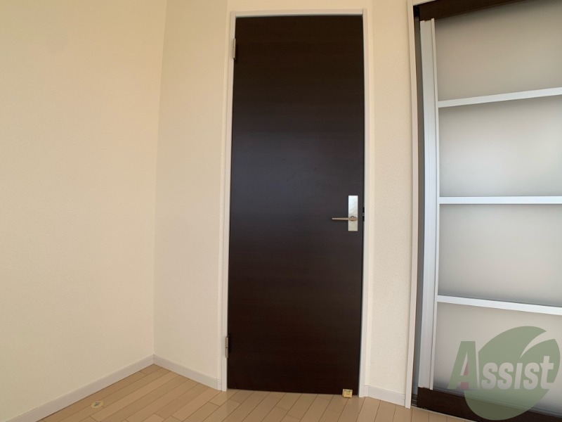 収納　収納はこちらです。縦に大きいのでコートも掛けれそう。