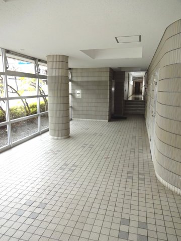 エントランス　エントランスホール