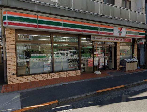 コンビニ　セブンイレブン（コンビニ）まで763m