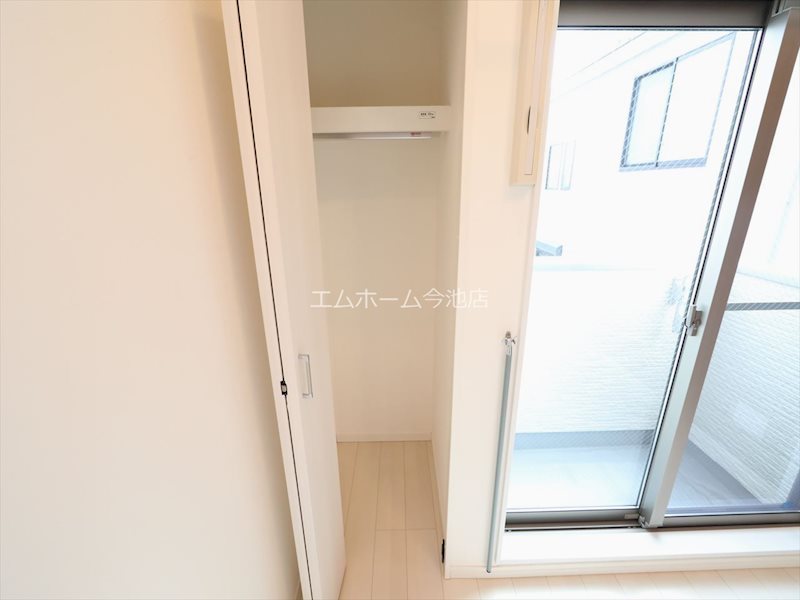 収納　クローゼット（収納スペース充実しています）同仕様写真