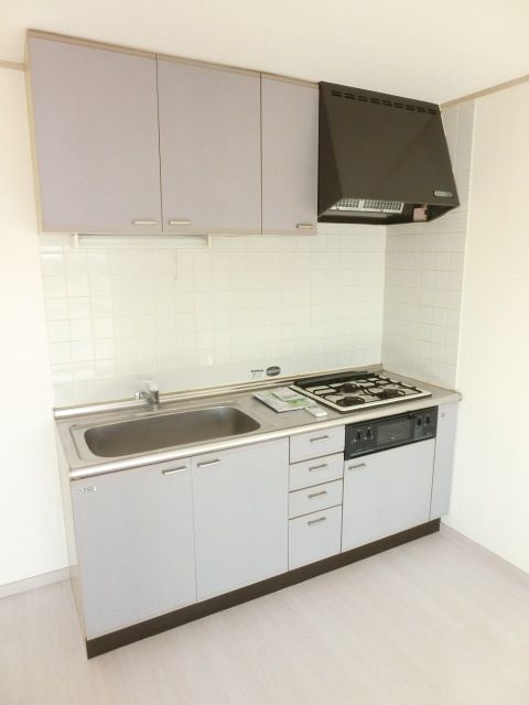 キッチン　キッチン広いので、料理のレパートリー増えますね