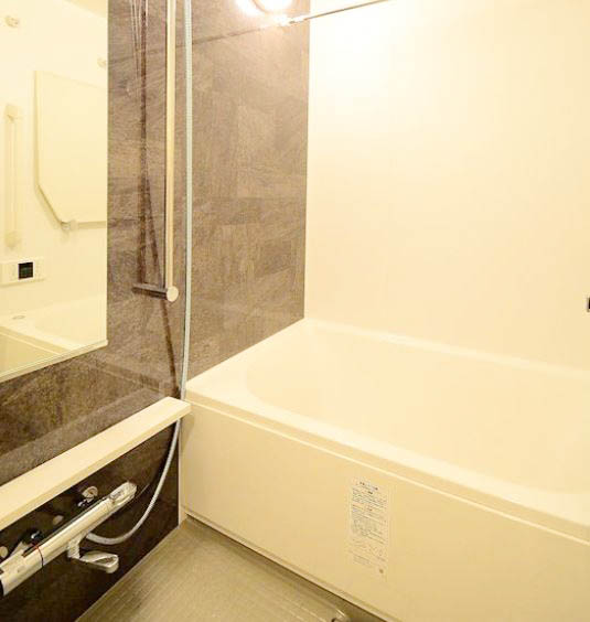 バス・シャワールーム　★ゆったり浸かれる浴槽★