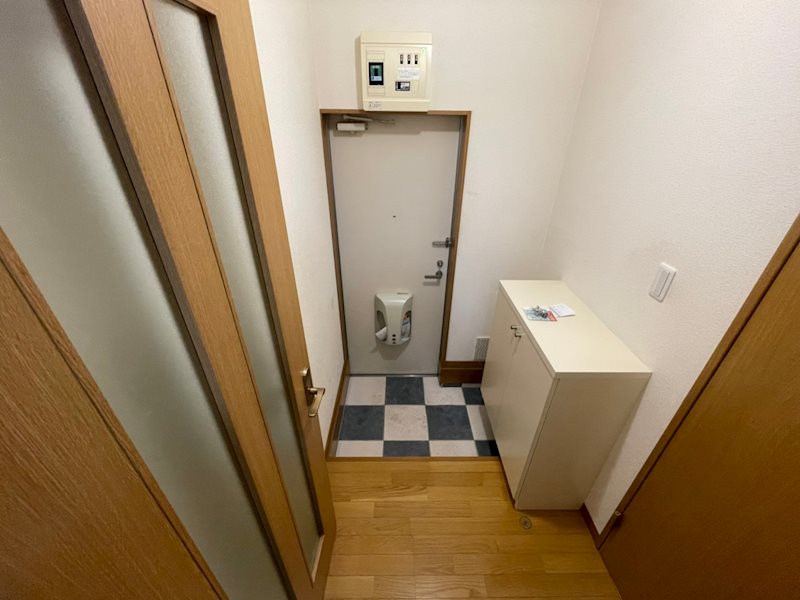 玄関　＊別部屋参考写真