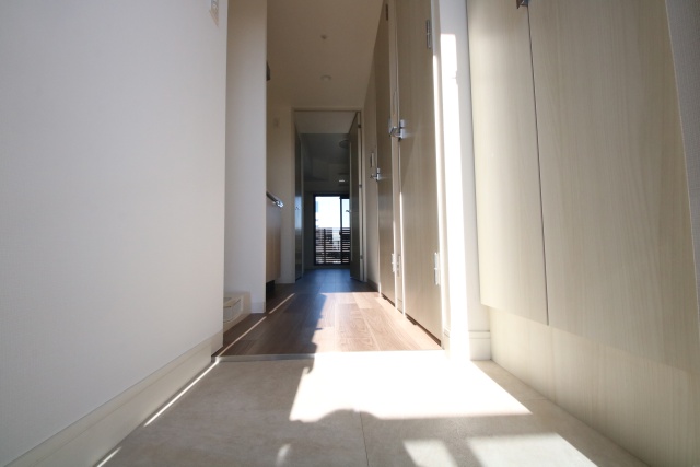 玄関　※別室の参考写真の為、現況優先です。