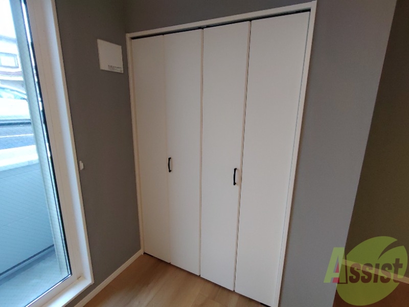 収納　洋室のクローゼット。広さは十分そうです。