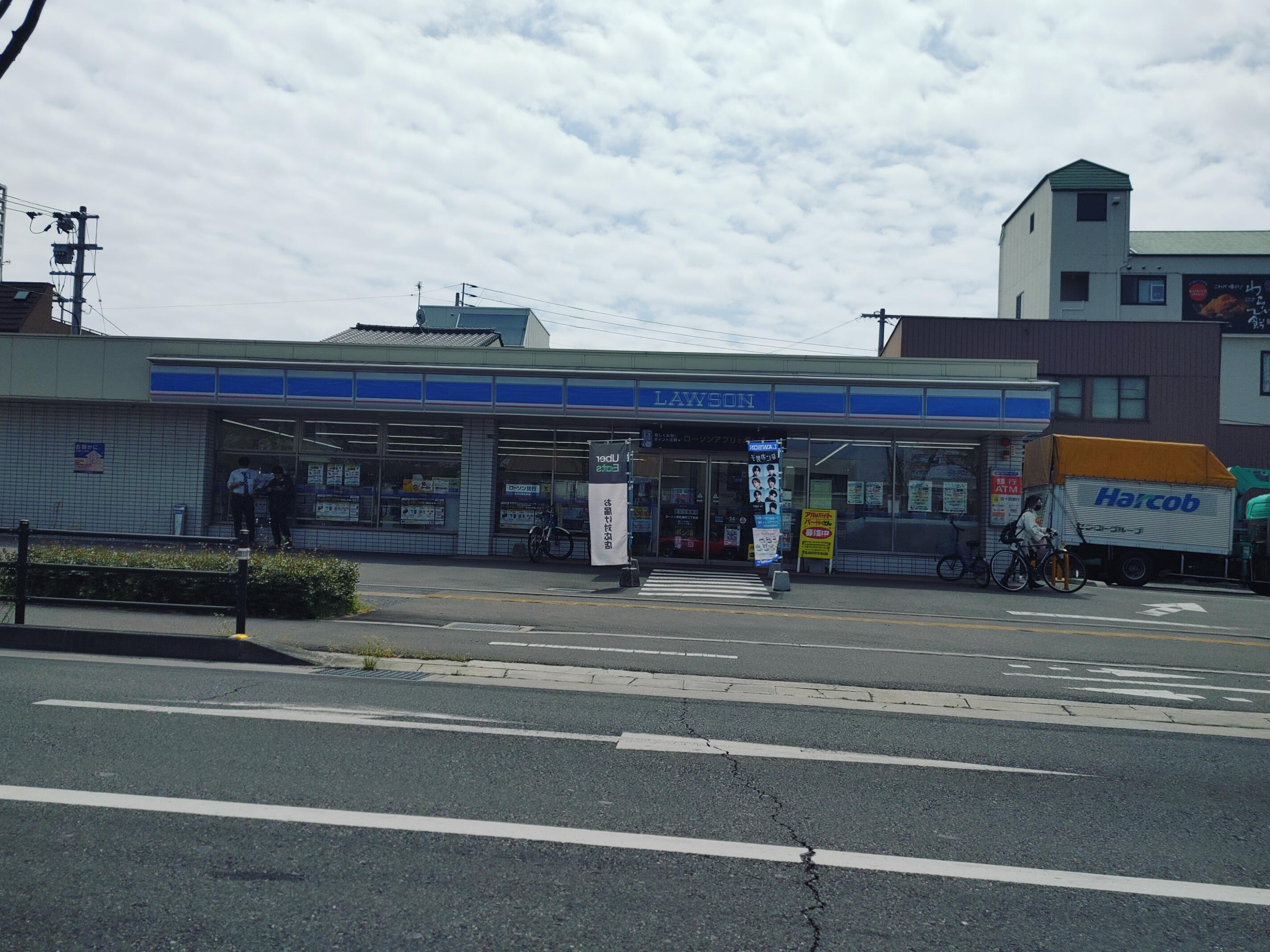 コンビニ　ローソン高松番町三丁目店（コンビニ）まで338m
