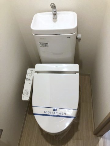 トイレ　嬉しい温水洗浄便座♪