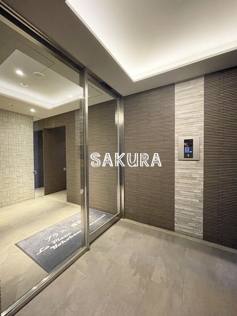 セキュリティ　不審者、勧誘員をシャットアウトできるオートロックです♪