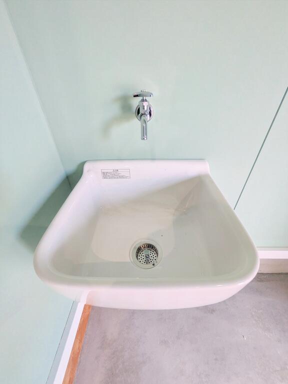 その他設備　ガレージに洗面あります