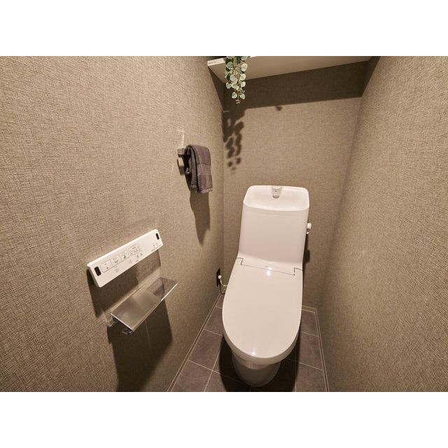 トイレ　家具・家電の備え付けはありません