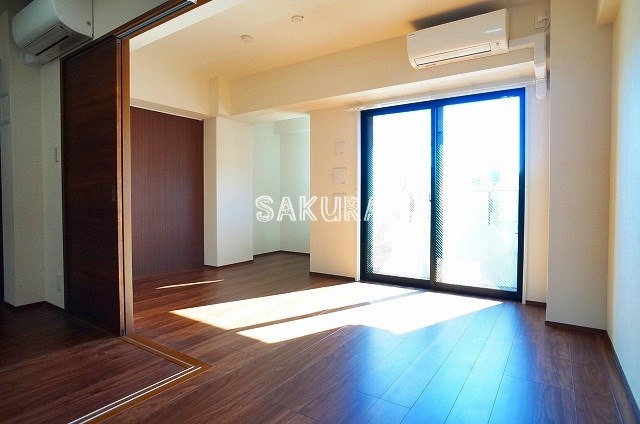 居室・リビング　使いやすい形の為、レイアウトを楽しめます♪