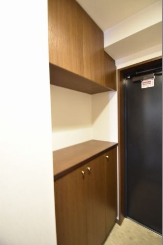 玄関　玄関部分