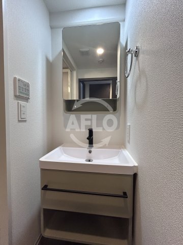 洗面設備　ArtizA緑地公園　洗面台