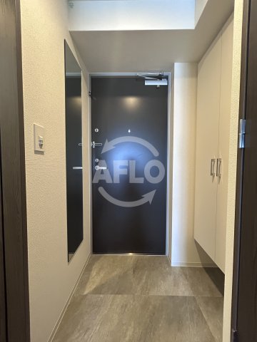 玄関　ArtizA緑地公園　玄関