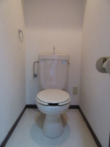 トイレ　コンパクトで使いやすいトイレです
