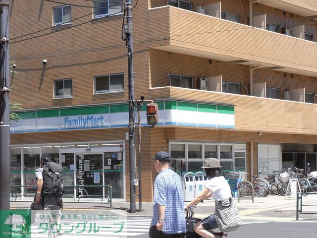 コンビニ　ファミリーマート三鷹駅前店（コンビニ）まで80m