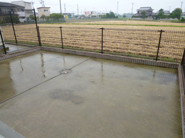 庭　簡単な家庭菜園も楽しめるお庭です