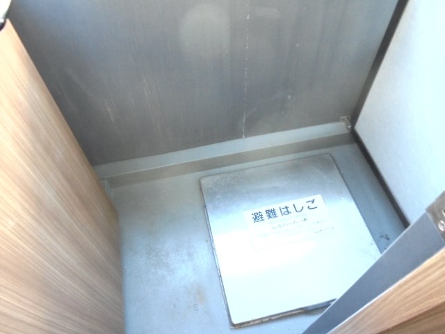 バルコニー　外からの目が気にならないバルコニーで洗濯物が干せます