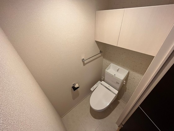 トイレ　※掲載写真は同マンション別部屋参考写真となります。