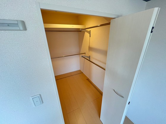収納　※掲載写真は同マンション別部屋参考写真となります。