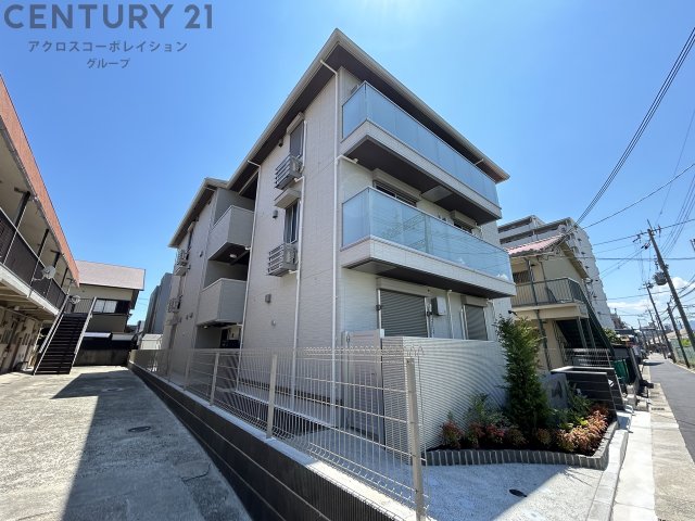 建物外観　オートロック付きで安心！宅配BOX付きで便利！