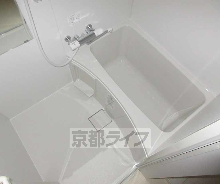 バス・シャワールーム　ゆったりバスルーム！