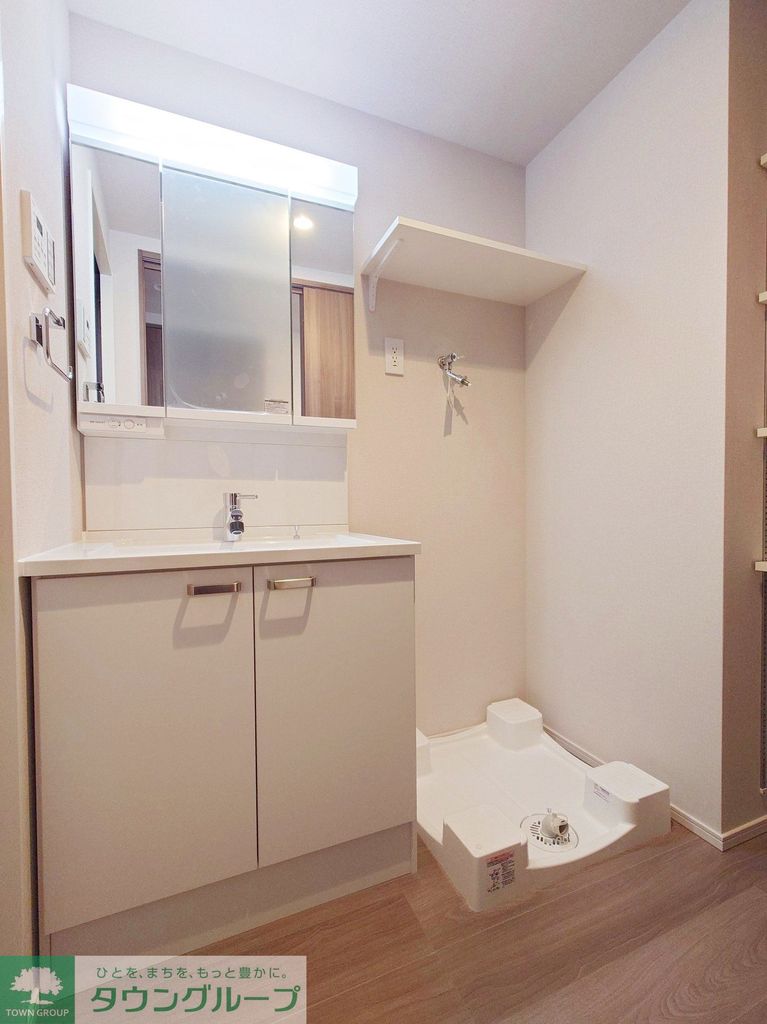 洗面設備　※同間取りのお部屋です。階数によって色合いが異なります。