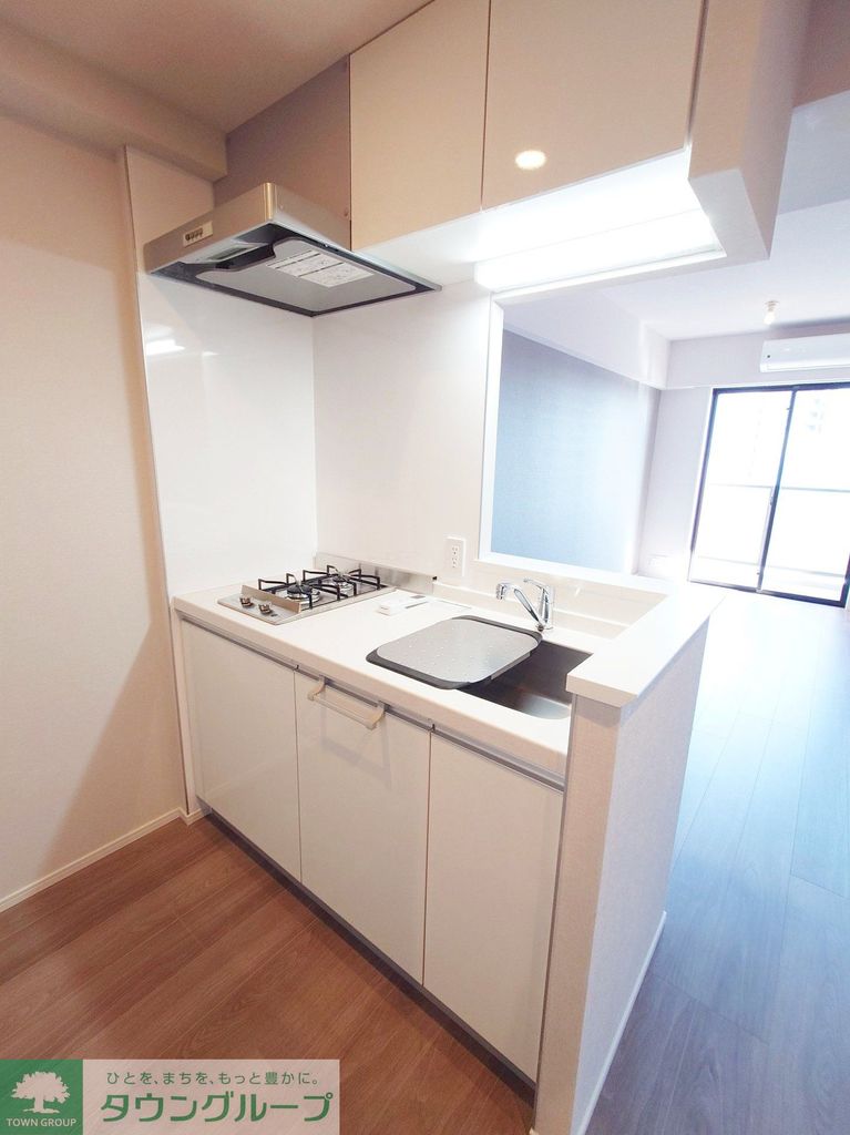 キッチン　※同間取りのお部屋です。階数によって色合いが異なります。