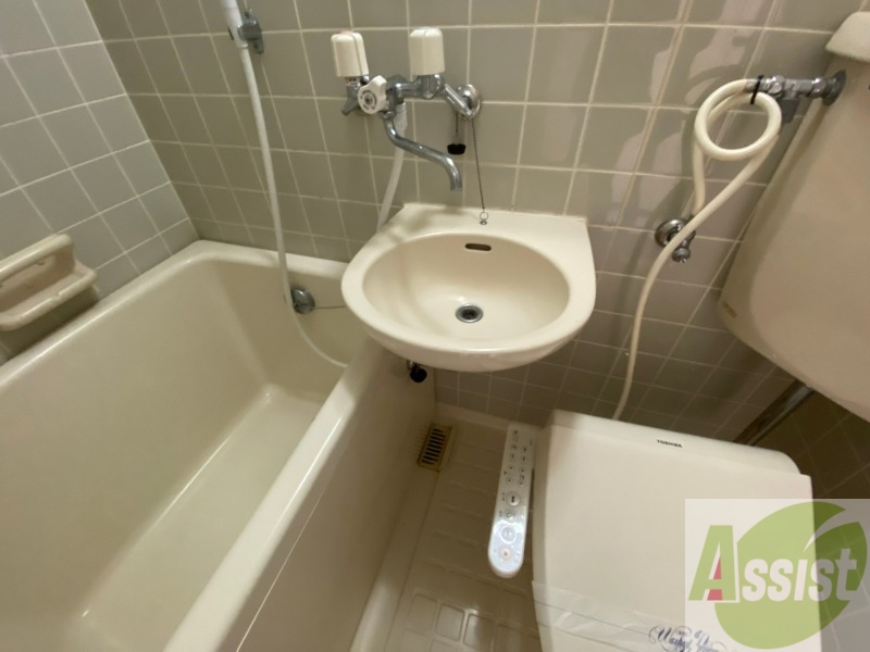 洗面設備　洗面台。身支度にはかかせないですよね～。