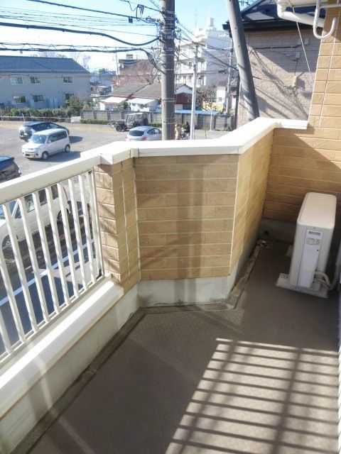 バルコニー　ええ、結構広いんです