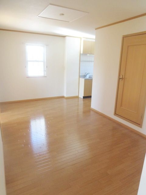 居室・リビング　リビングスペースはゆとりがありますね！ソファでも置いてくつ…