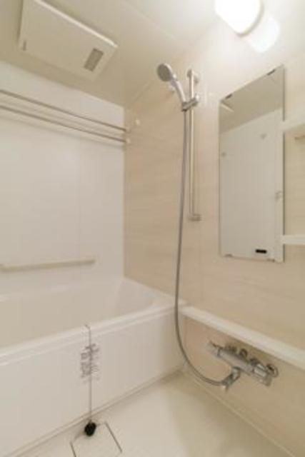 バス・シャワールーム　※写真は同タイプ住戸です。