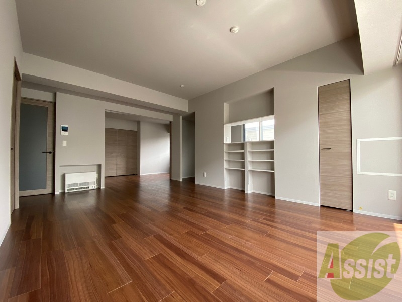 居室・リビング　広くてキレイなお部屋が広がっていて、充実した生活が送れそう。