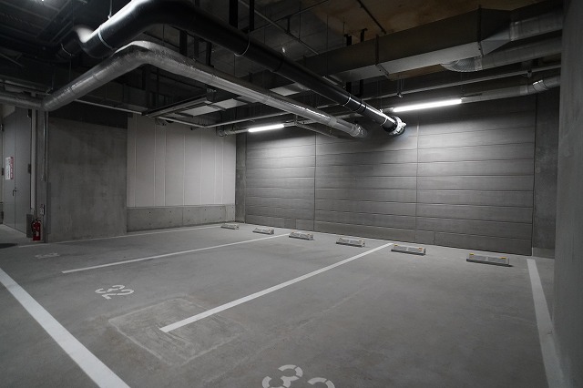 駐車場　駐車場