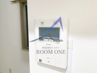 セキュリティ　モニター付きインターホンです。