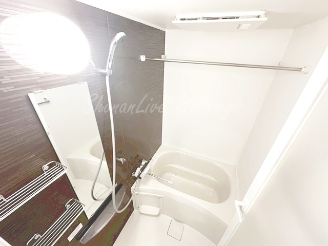 バス・シャワールーム　浴室乾燥機完備♪