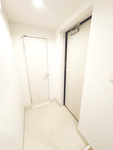 玄関　ウォークインシューズボックスございます♪