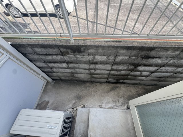 バルコニー　陽当たり良好なバルコニーです