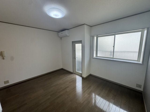 居室・リビング　写真は同マンションの別のお部屋のものです