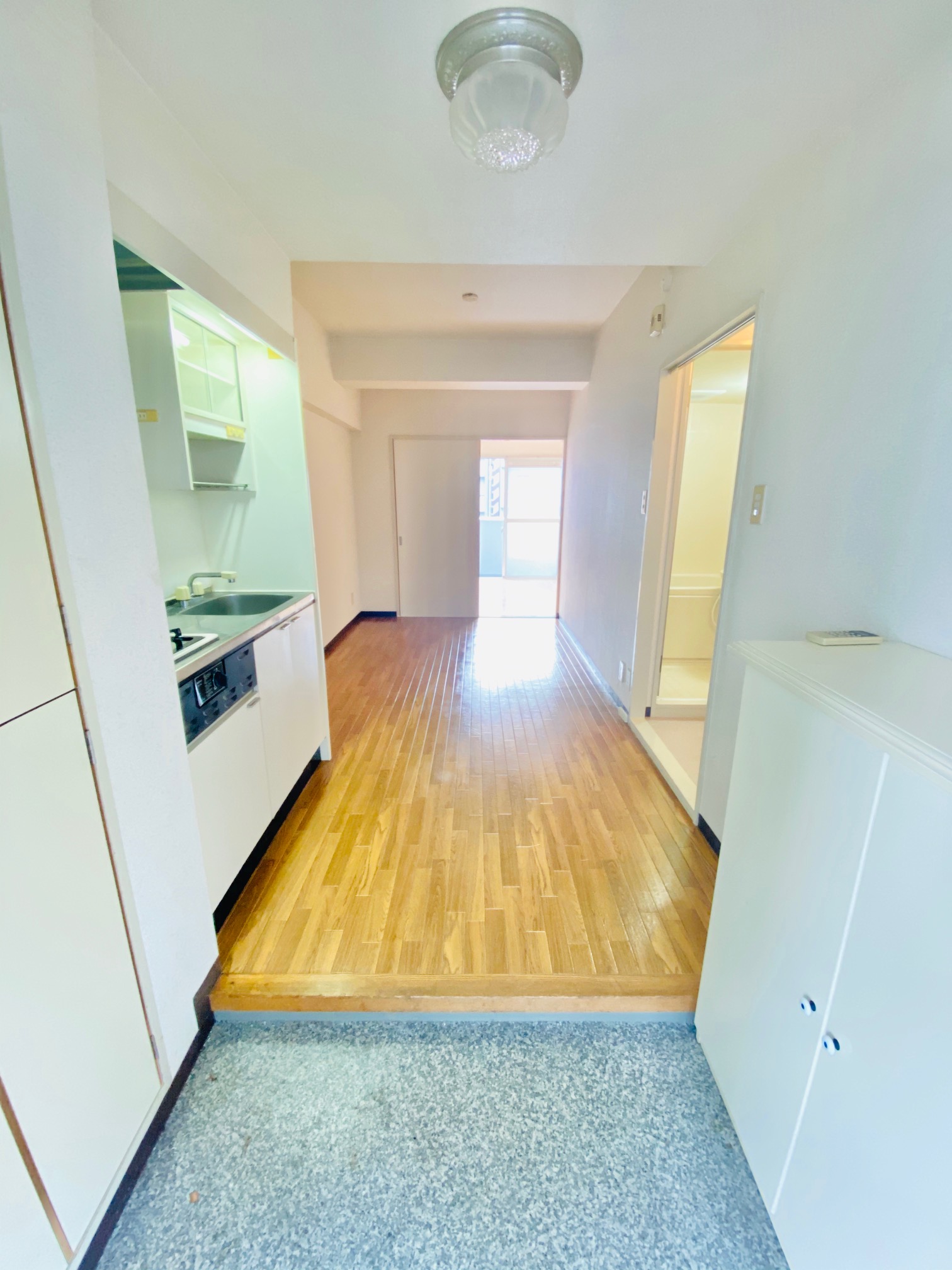 玄関　ダイニング