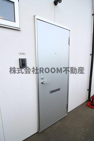 玄関　落ち着いた玄関です